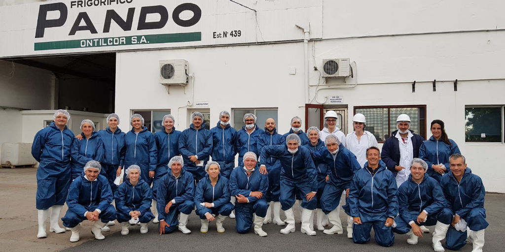 Estudiantes de PEIC en planta frigorífica.