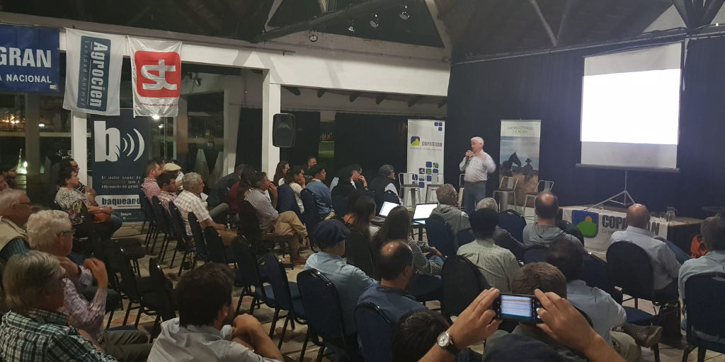 Charla con productores en Paysandú