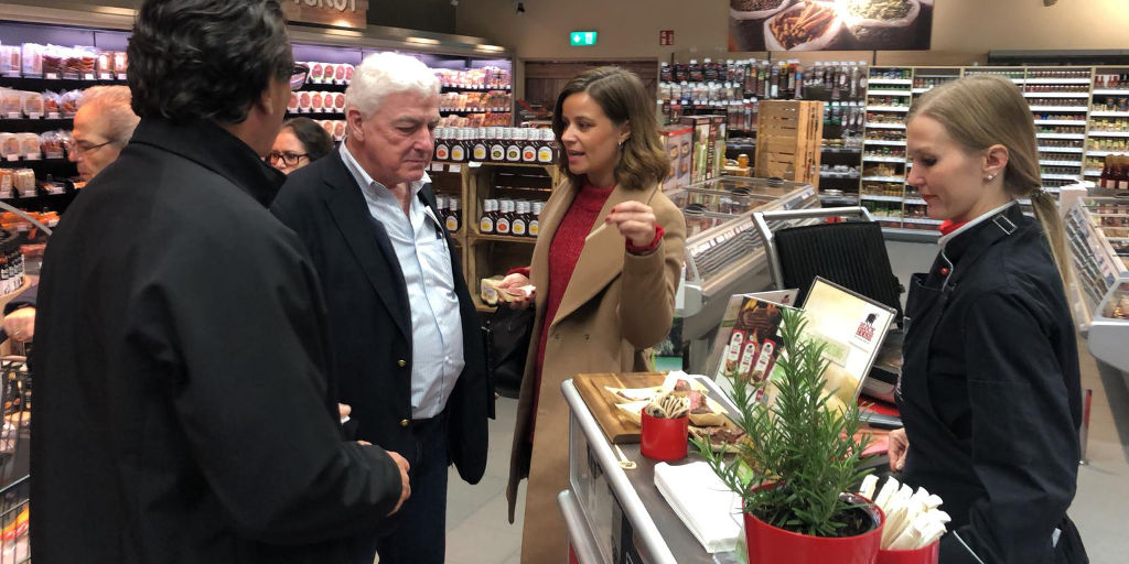 Promotion of Uruguayan Beef with Block House.